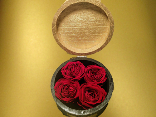 Wooden box with Preserved Roses